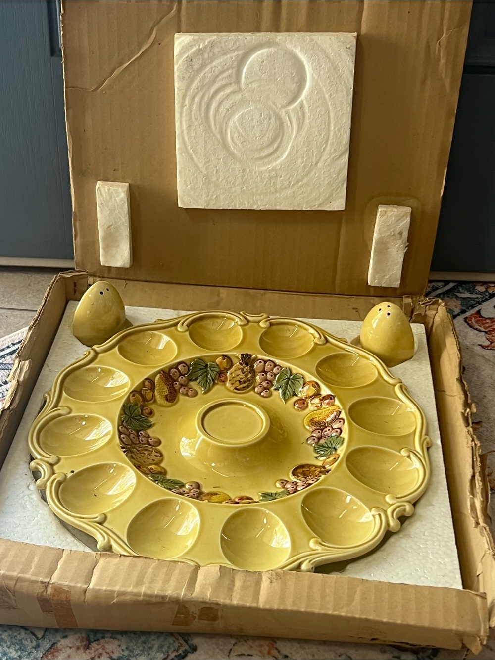 Vintage Lefton Exclusives Ceramic Deviled Egg Platter w/Egg Salt & Pepper Shaker